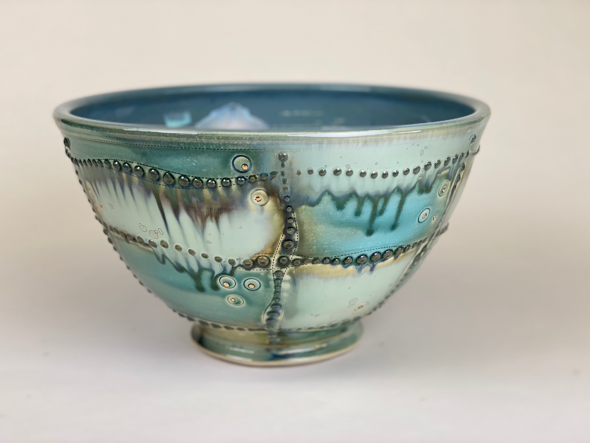 Michael D. Lemke’s serving bowl, 16 in. (41 cm) in diameter, wheel-thrown porcelain, fired to cone 6 in oxidation, 2020.