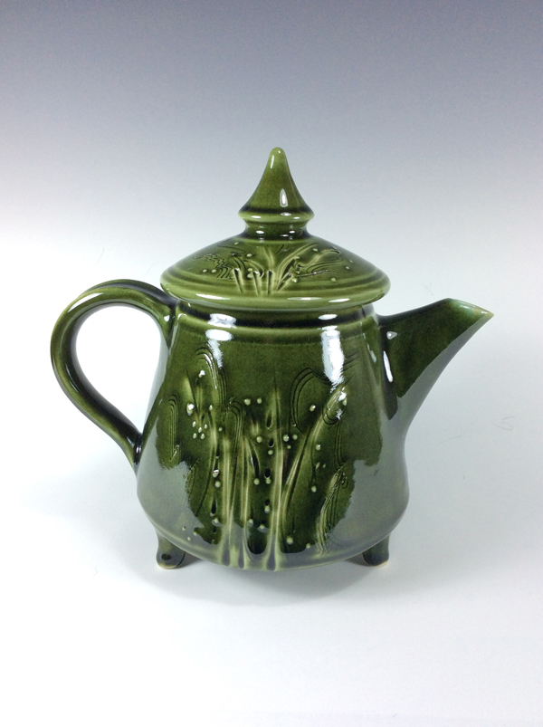 Michael Holdahl’s teapot, 7 in. (18 cm) in height, porcelain, fired to cone 7 in oxidation, 2016.