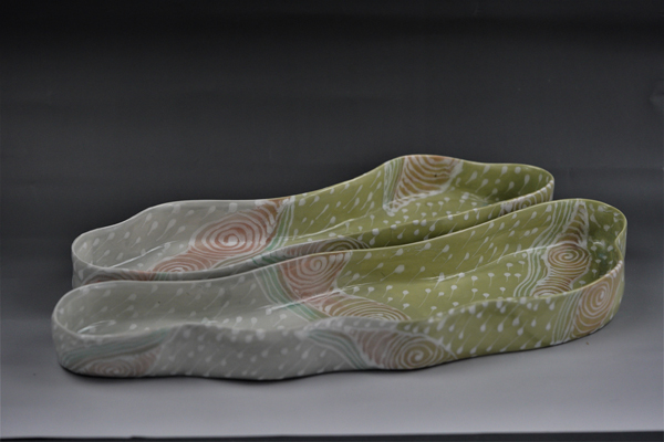 Lauren Kearns’ Shell Pods in Green, to 18 in. (46 cm) in length, porcelain, fired to 2278°F (1248°C), 2020.