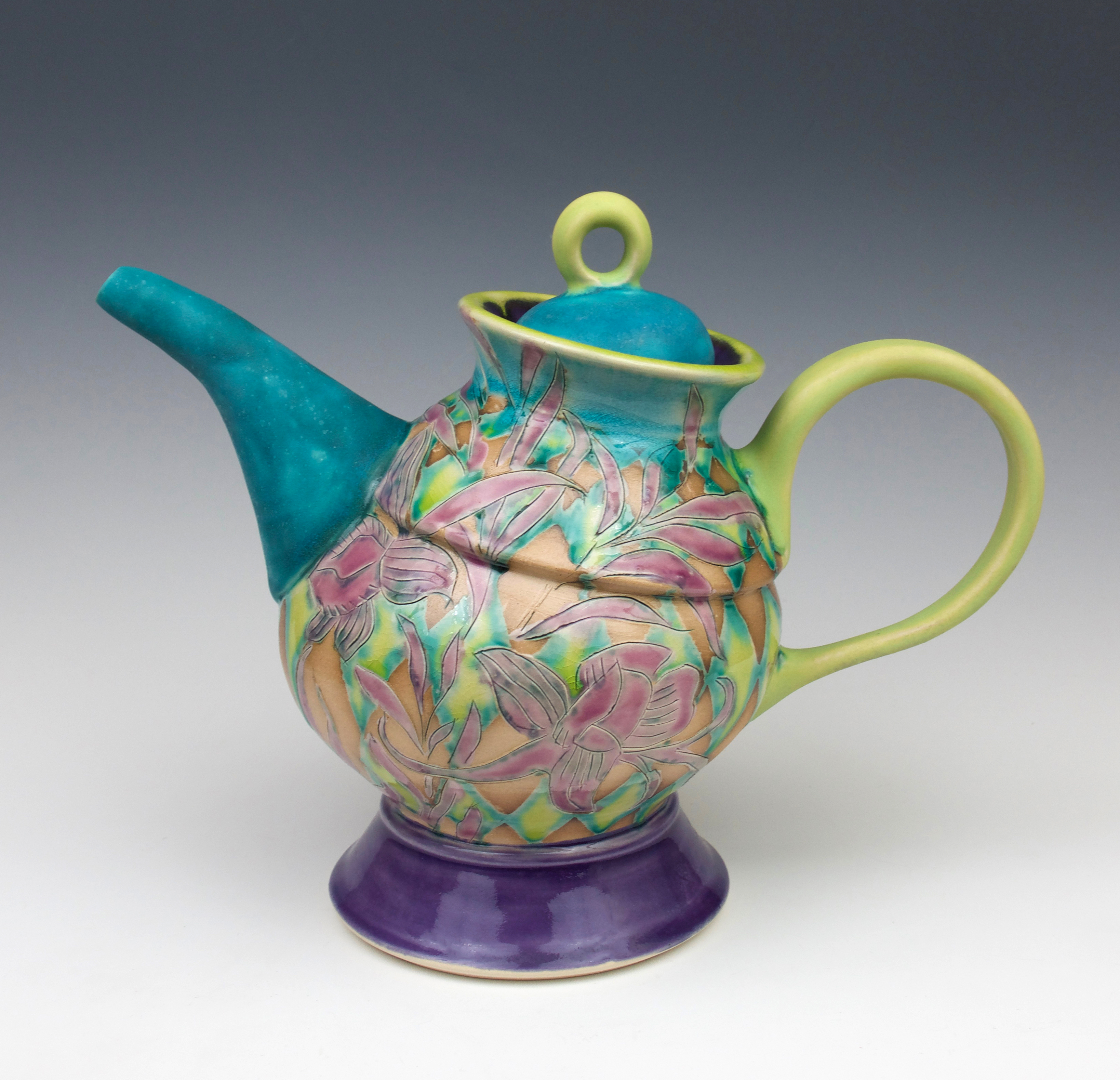 Shana Salaff, Chubby Teapot, 9 in. (23 cm) in height, porcelaneous stoneware, fired to cone 5 in oxidation